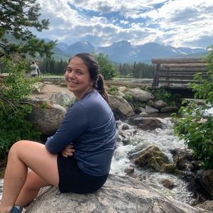 Meet your Posher, Abby